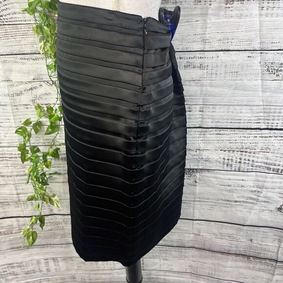 Dressbarn Skirt size 4 Black Satin Layers Pencil Knee Wedding Cocktail Church - Picture 8 of 10